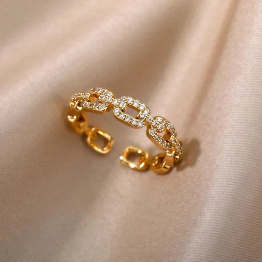 Mayfair Link Ring