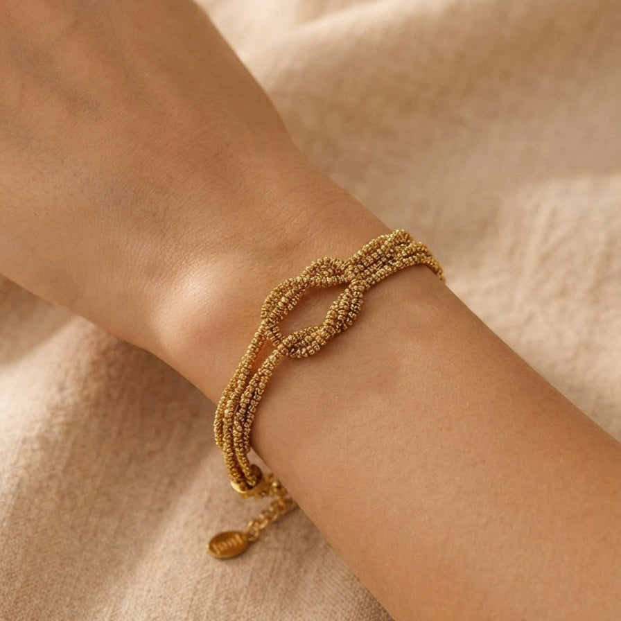 Diana Knot Bracelet in Gold