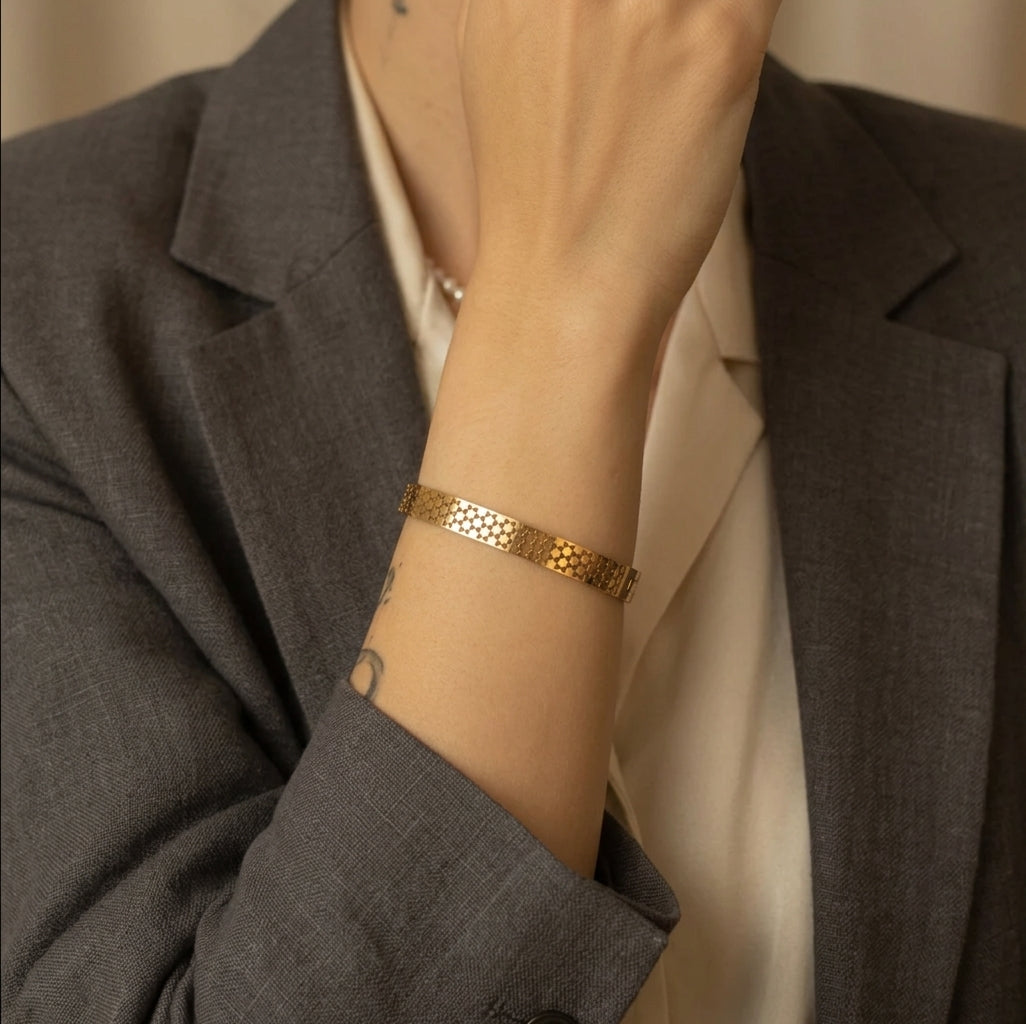Honeycomb Bangle Bracelet in Gold
