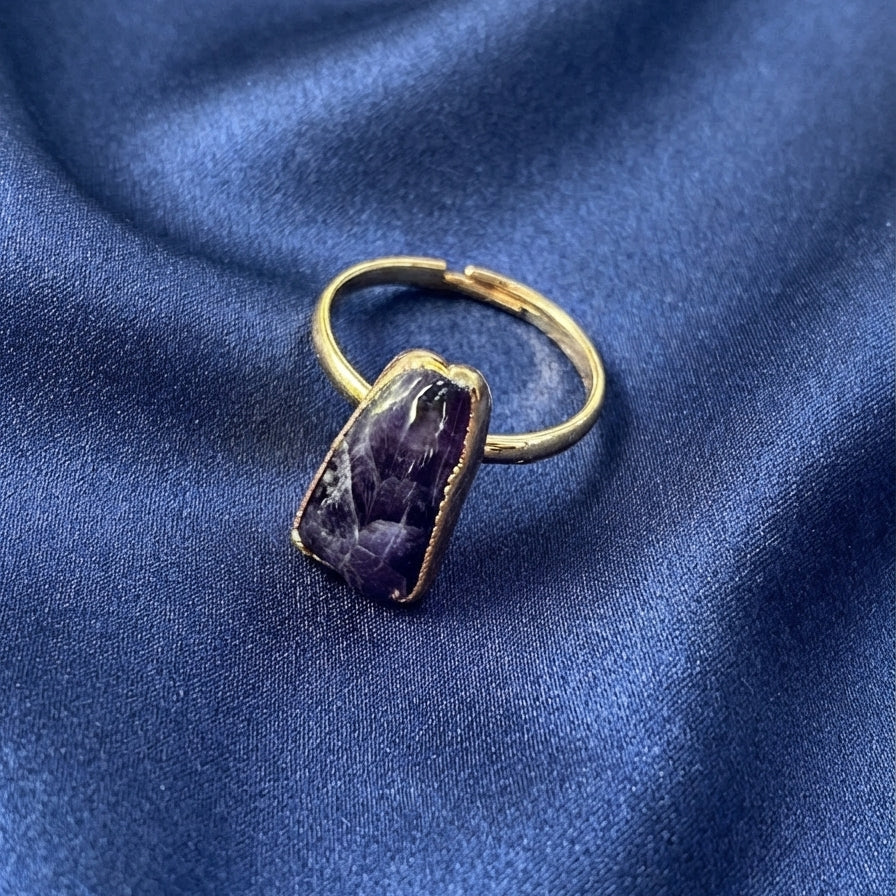 Raw Amethyst Shard Ring